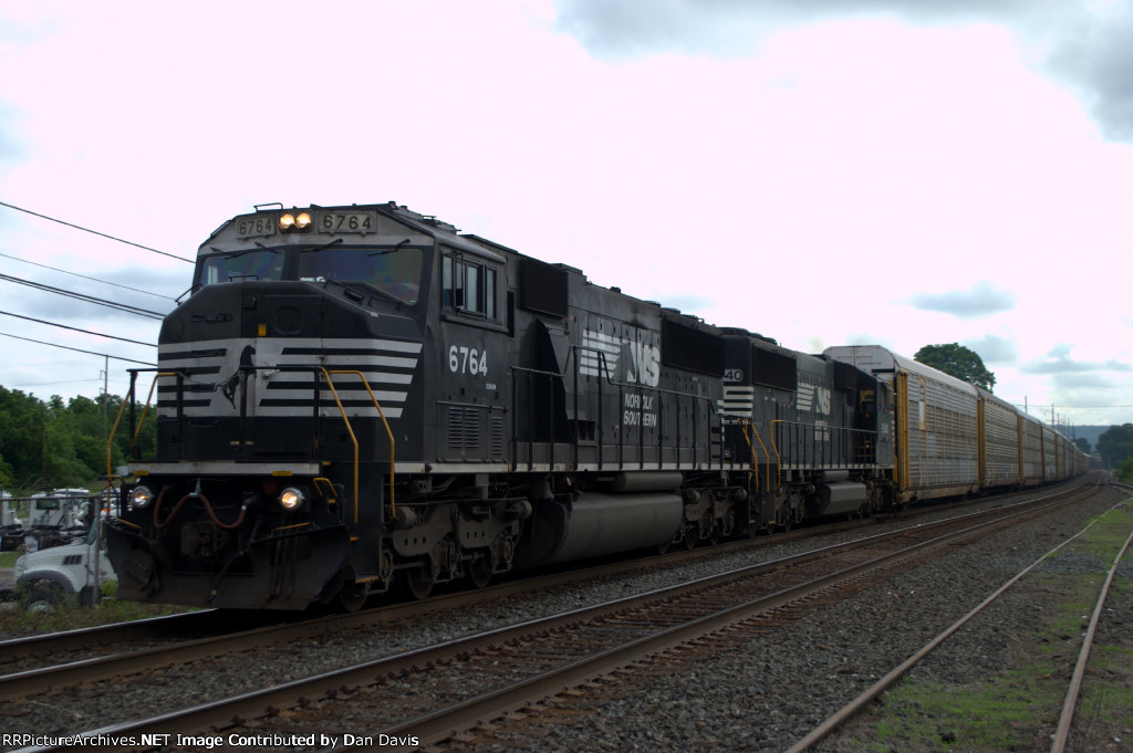 NS SD60I 6764 leads 11J